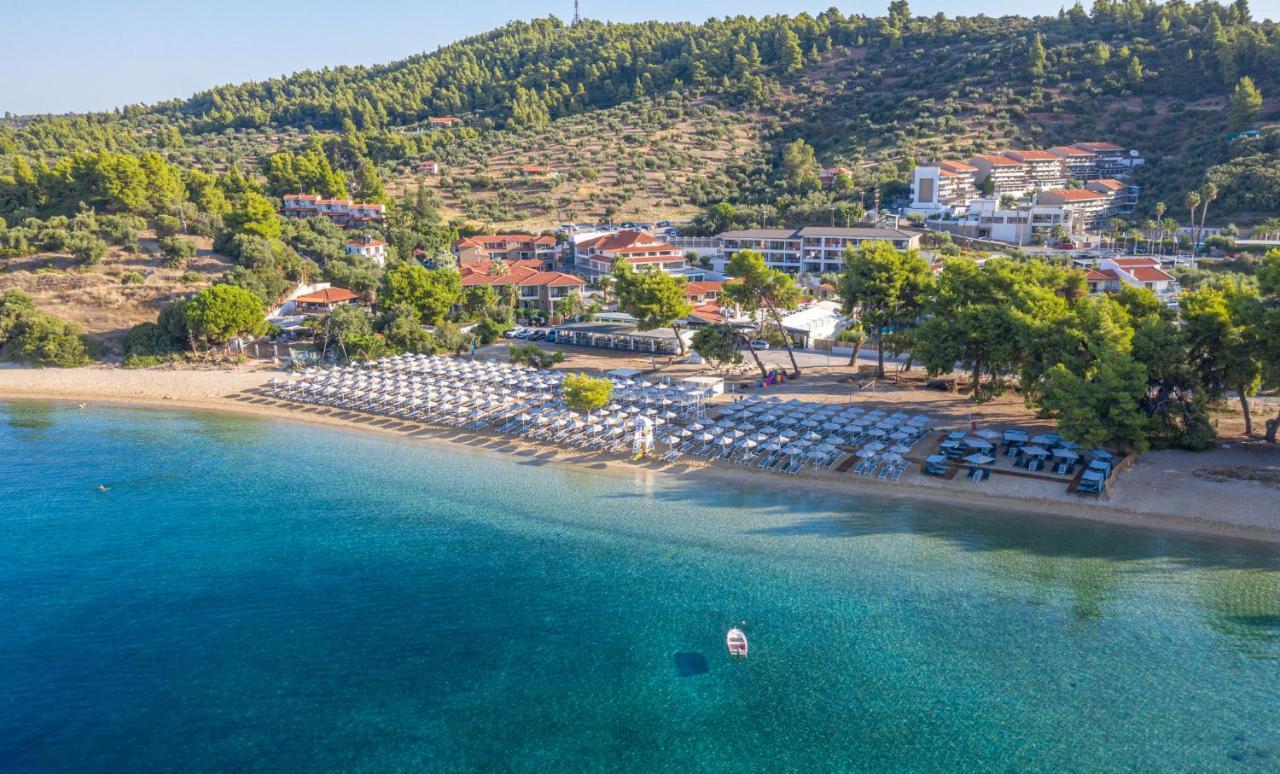 Lagomandra Beach Hotel Exterior photo