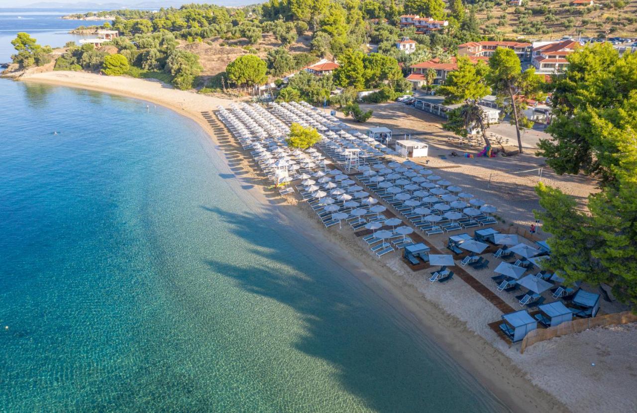 Lagomandra Beach Hotel Exterior photo
