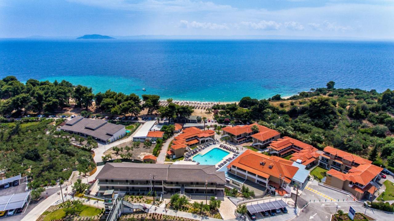 Lagomandra Beach Hotel Exterior photo