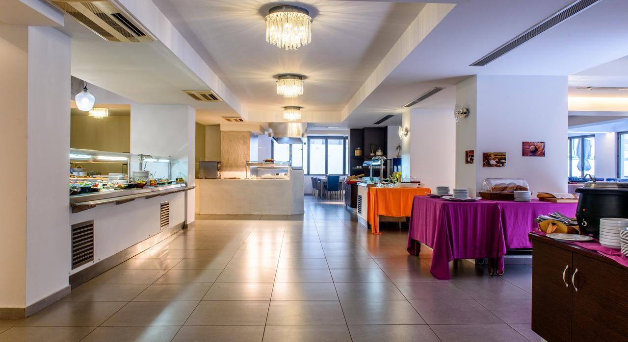 Lagomandra Beach Hotel Exterior photo